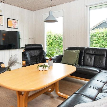 9 Person Holiday Home In Juelsminde Sonderby  Eksteriør billede