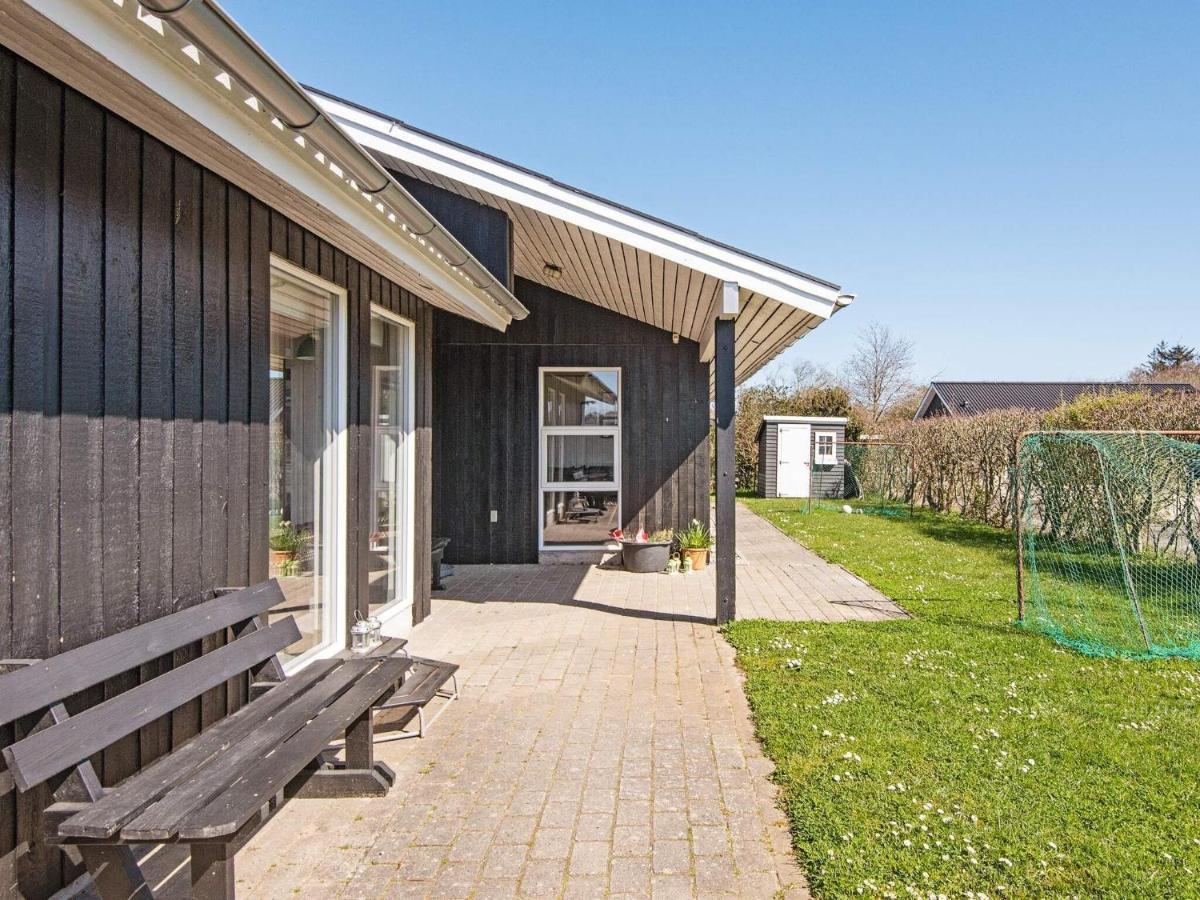 9 Person Holiday Home In Juelsminde Sonderby  Eksteriør billede